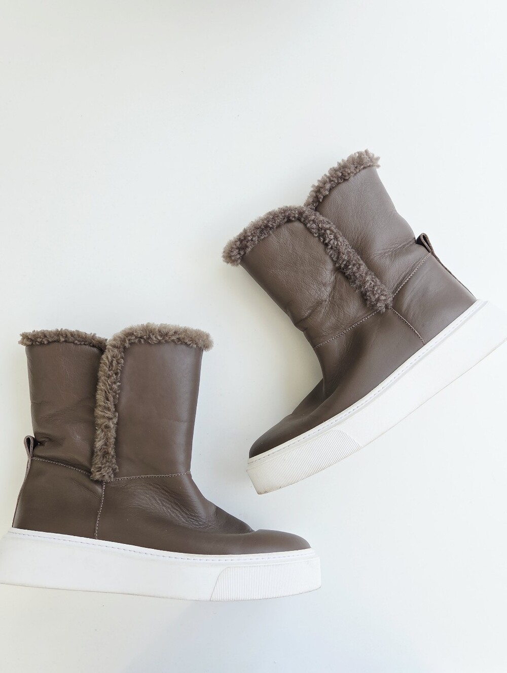M. Gemi The Fredda Shearling Taupe Grey Winter Boots Size 40